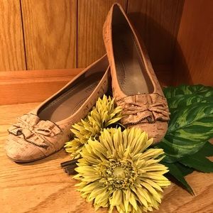 VANELI Tan Bow Tie Cork Flats